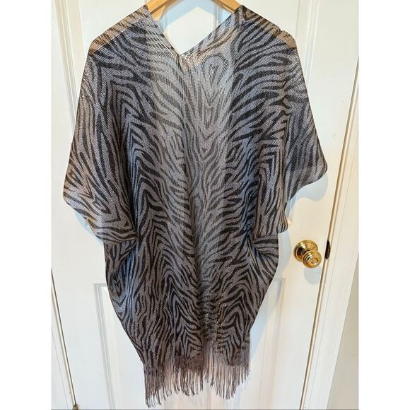 Grey Zebra Print Poncho/Shawl - Picture 6 of 9